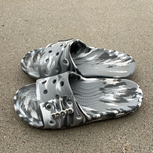 Iconic Crocs Comfort unisex slip-ons sandals. women’s 8, men’s 6. EUC - Picture 2 of 7